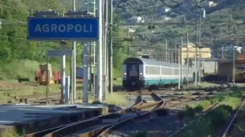 stazione di  agropoli 