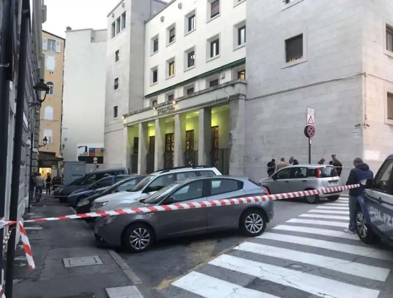 trieste, due agenti uccisi in una sparatoria 3