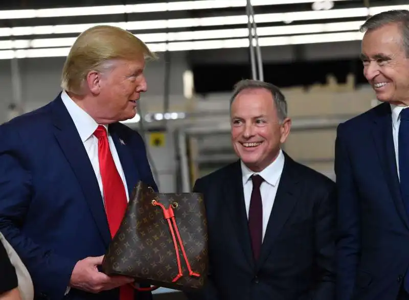 trump con arnault in texas allo stabilimento vuitton