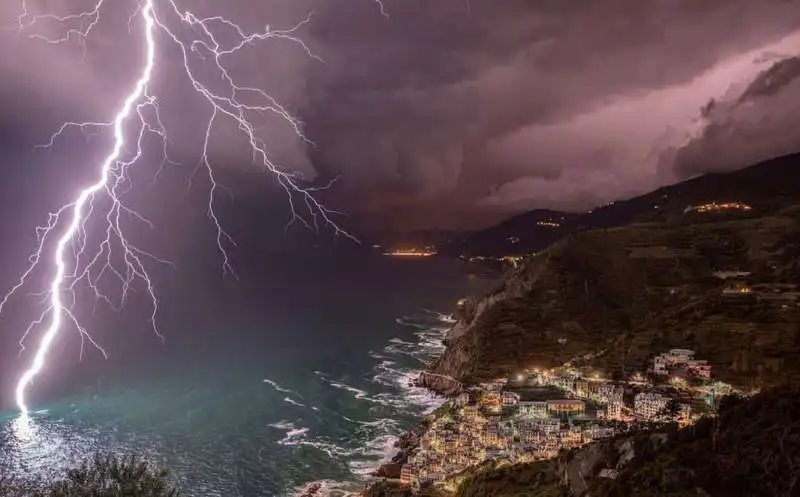 weather photographer of the year 17