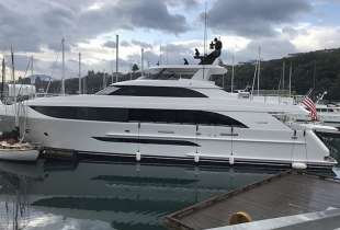 yacht di lusso travolge barche al porto 6