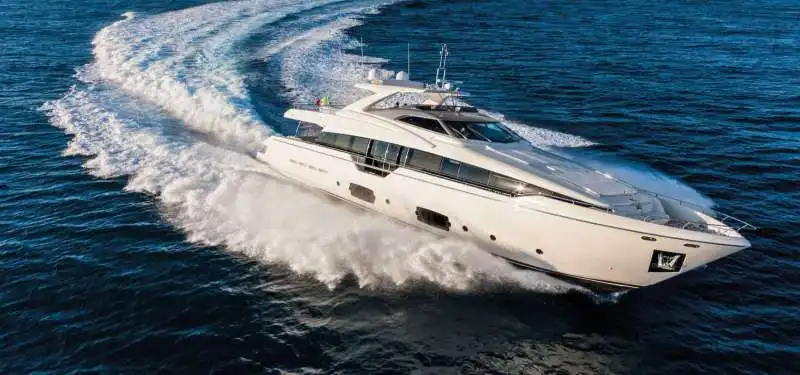 yacht ferretti 1