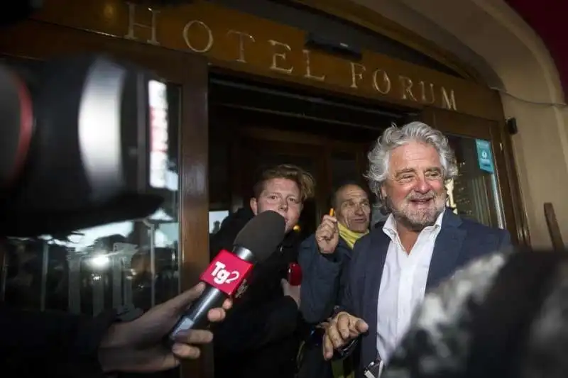 BEPPE  GRILLO ALL HOTEL FORUM