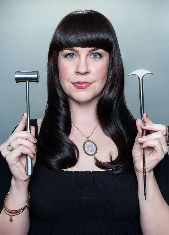 caitlin doughty 2