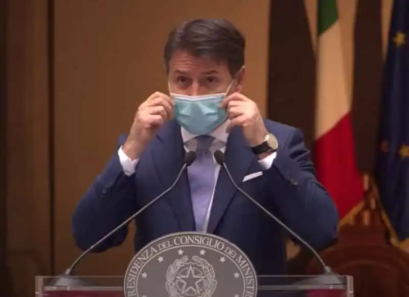 CONFERENZA STAMPA DI GIUSEPPE CONTE