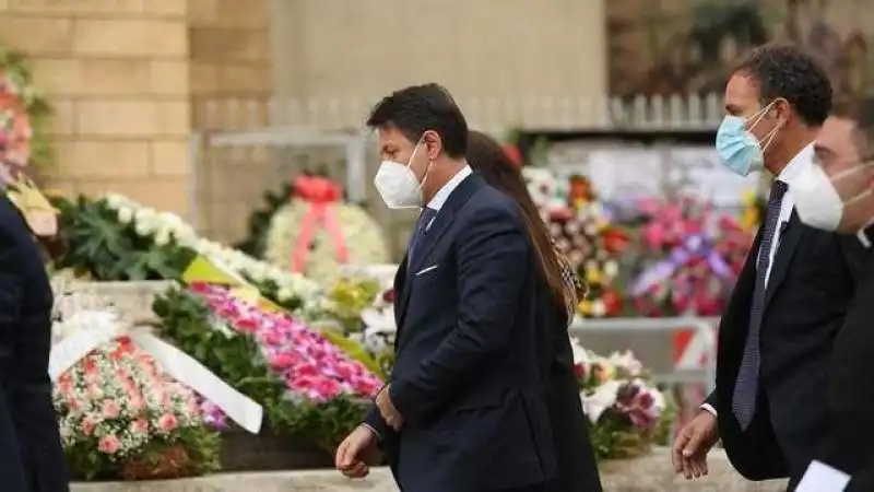 giuseppe conte funerali santelli 