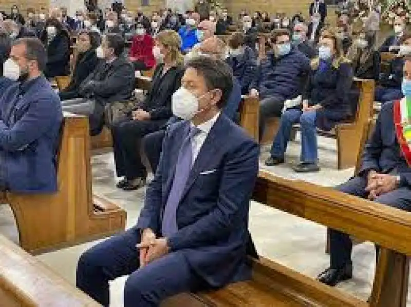 giuseppe conte funerali santelli 