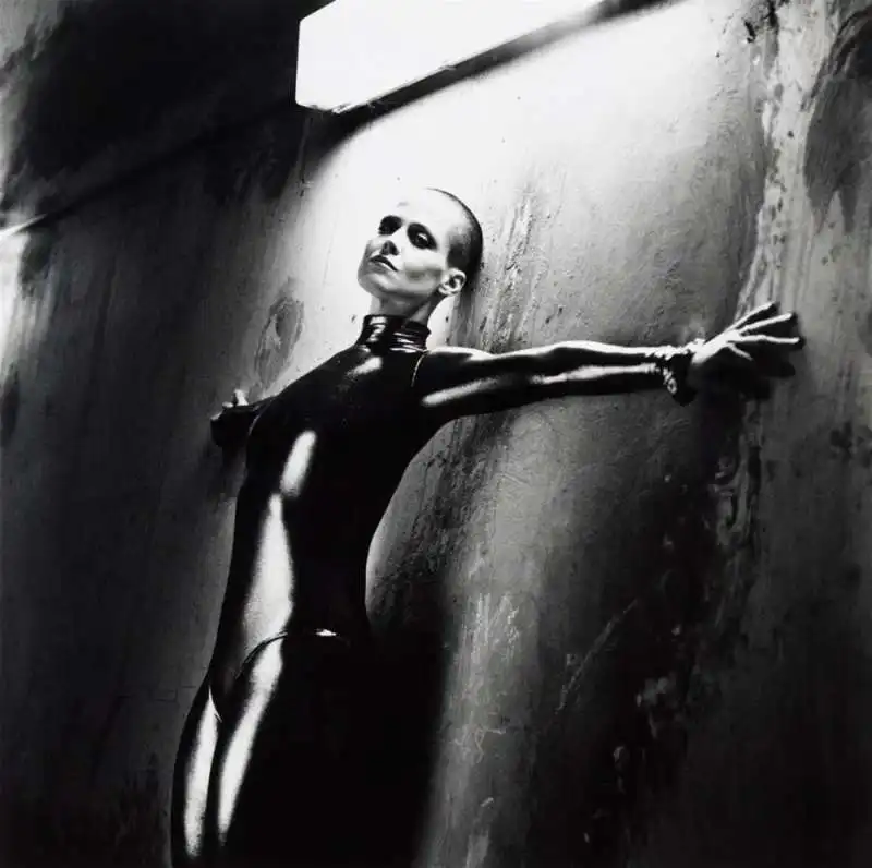 helmut newton 26