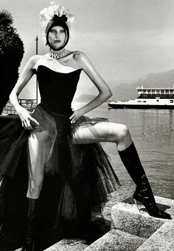 helmut newton 27