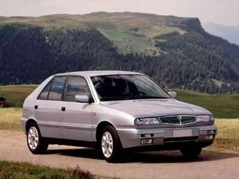 lancia delta   seconda serie 