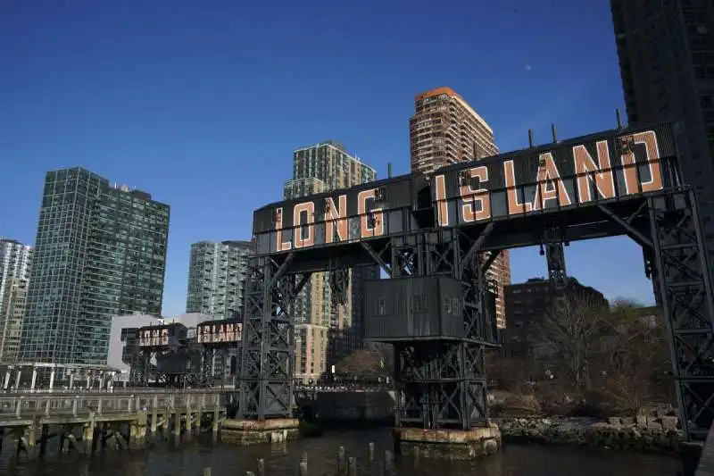 long island dove doveva sorgere il quartier generale di new york