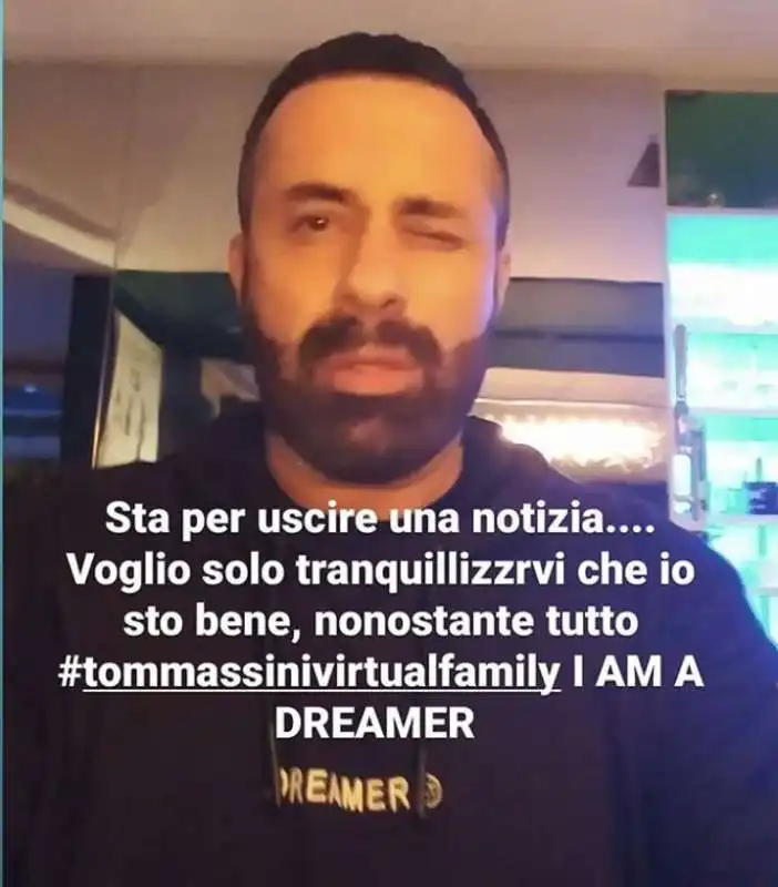 LUCA TOMMASSINI RASSICURA I FAN DOPO L AGGRESSIONE