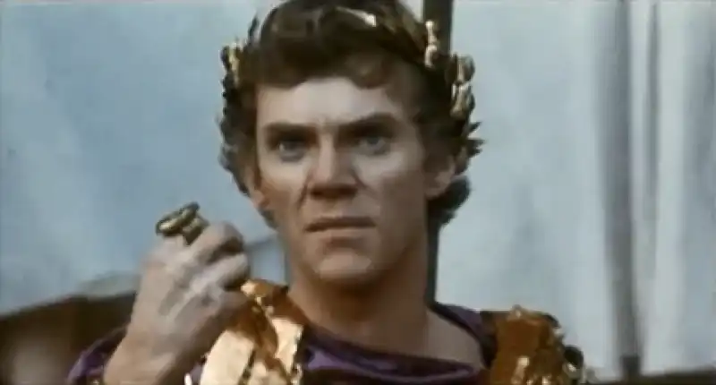 malcolm mcdowell in io,caligola di tinto brass