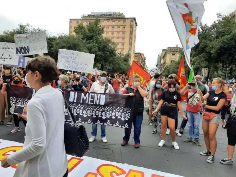 manifestazione contro salvini a catania 5