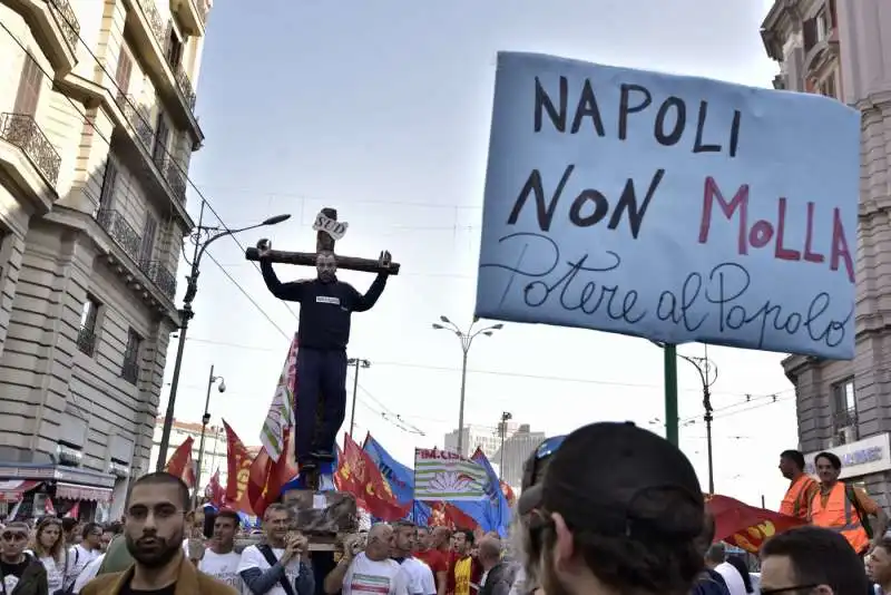 manifestazione operai whirlpool a roma 1