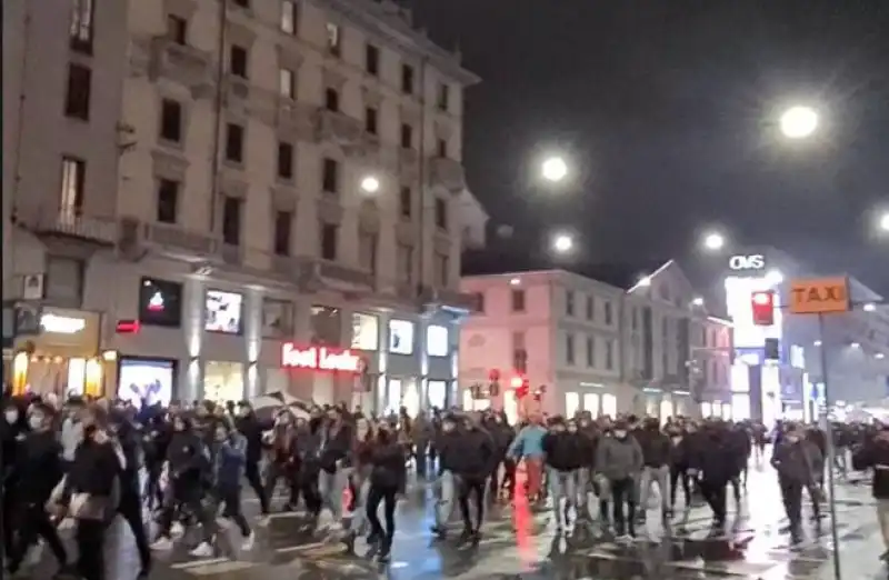 milano proteste e disordini