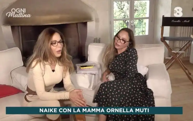 NAIKE RIVELLI E ORNELLA MUTI 