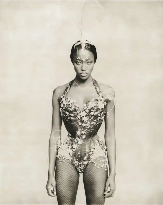 naomi campbell by paolo roversi