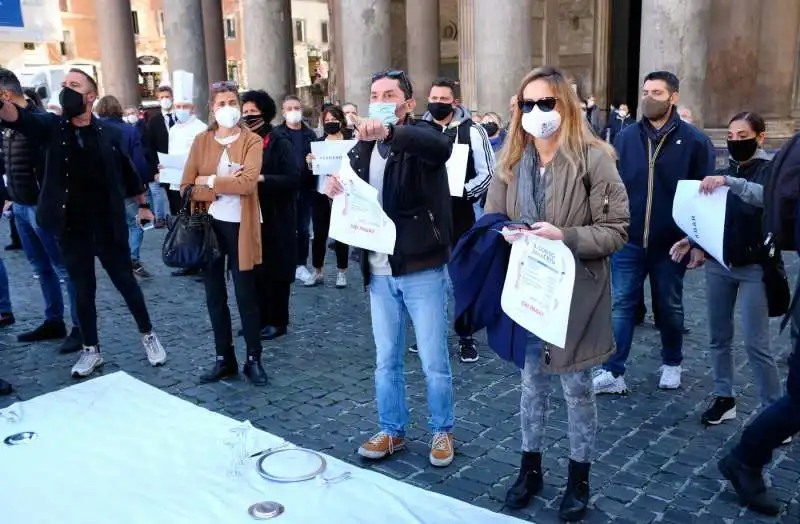 protesta dei ristoratori al pantheon 27