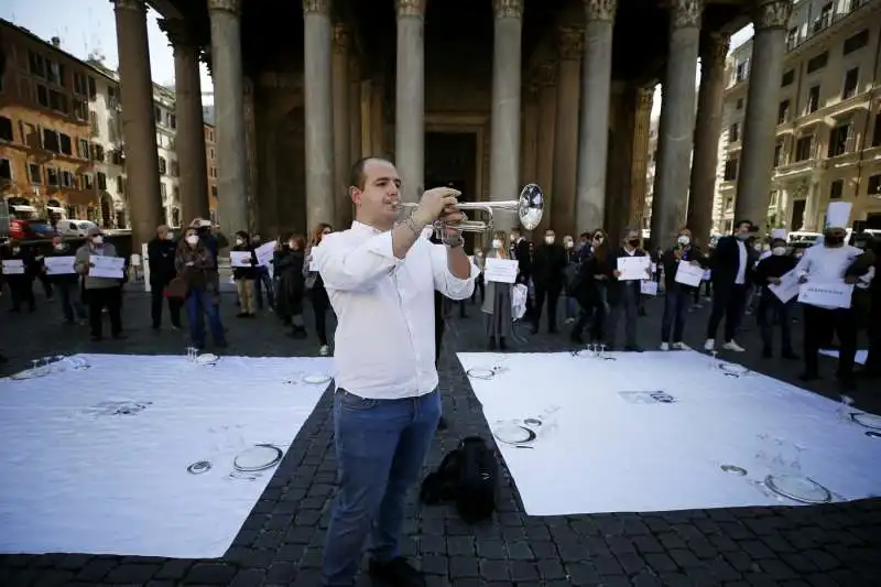 protesta dei ristoratori al pantheon 7