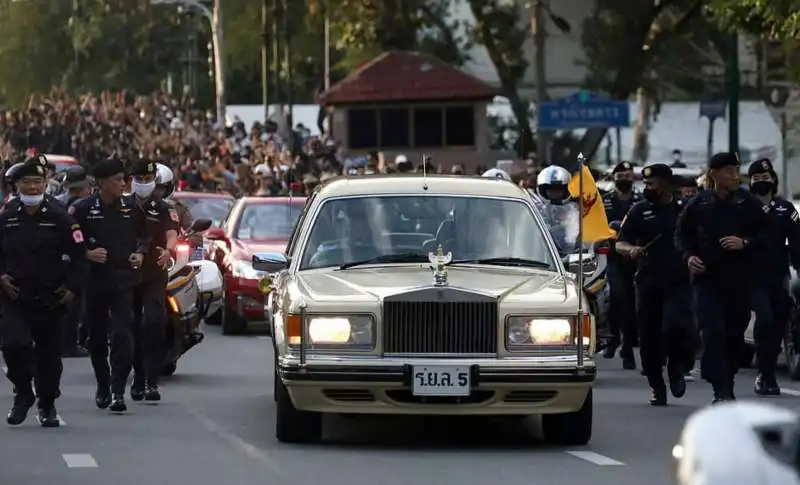 re maha vajiralongkorn  2