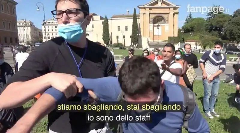 saverio tommasi insultato dai no mask 