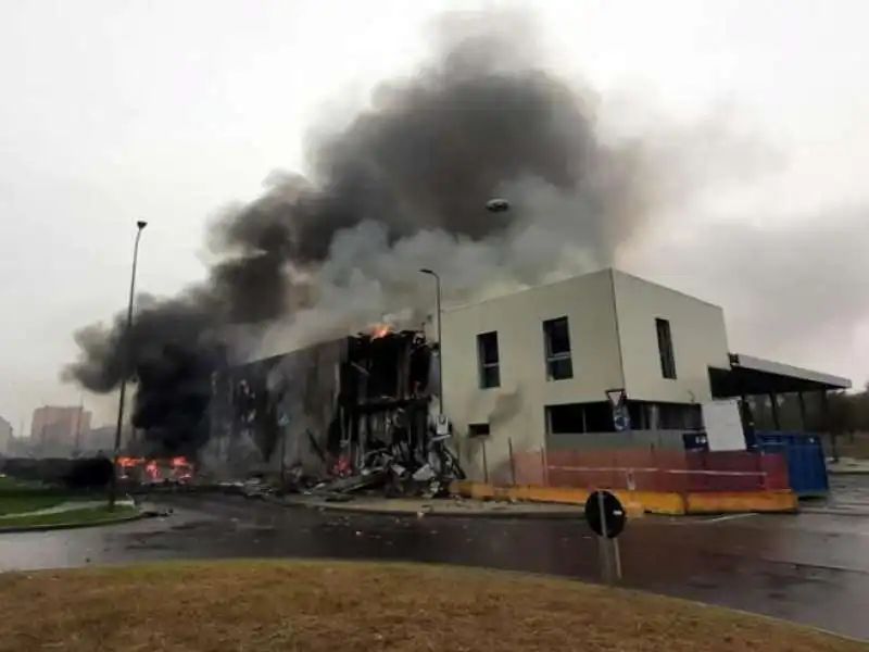 AEREO CADUTO A SAN DONATO A MILANO