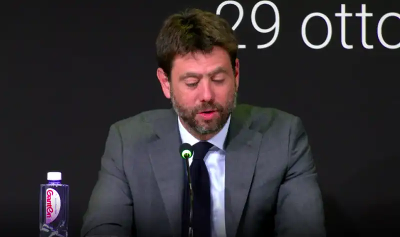 andrea agnelli davanti agli azionisti della juventus 4