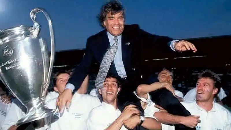 bernard tapie champions league con l olympique marsiglia 