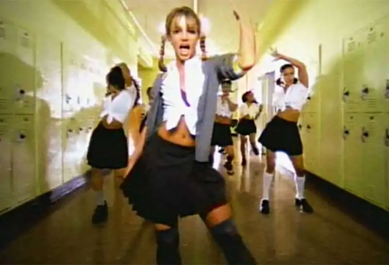 britney spears vestita da scolaretta 1