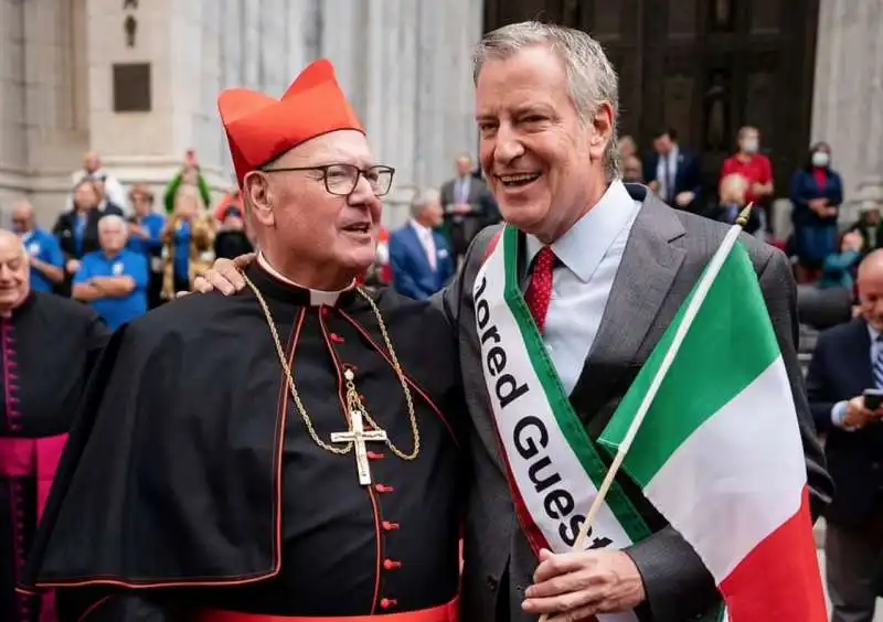 cardinale timothy dolan con il sindaco bill de blasio 