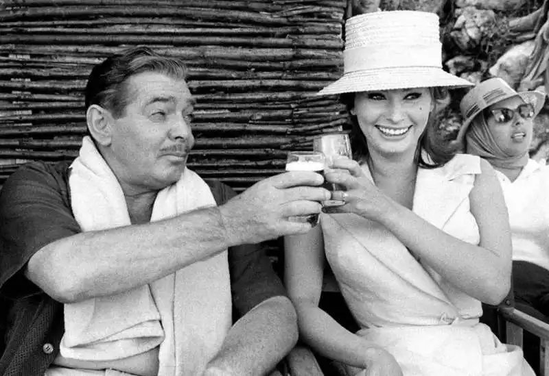 clark gable sophia loren   la baia di napoli 