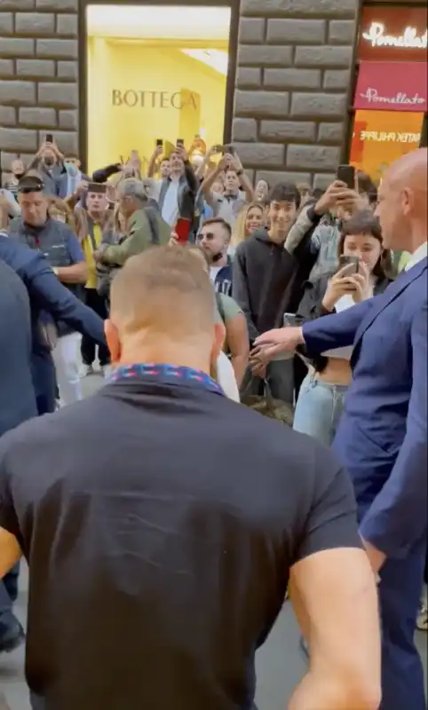 conor mcgregor a roma 2