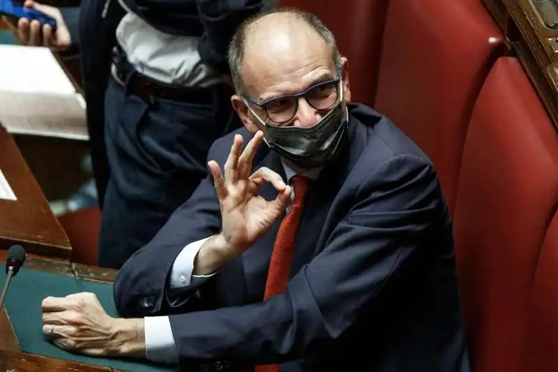 enrico letta torna alla camera