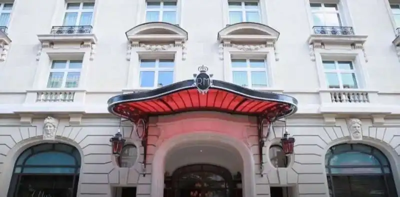 HOTEL ROYAL MONCEAU 