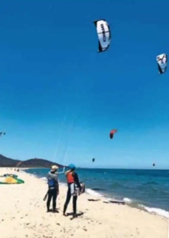 il caso ciro grillo   la ragazza alla lezione di kitesurf