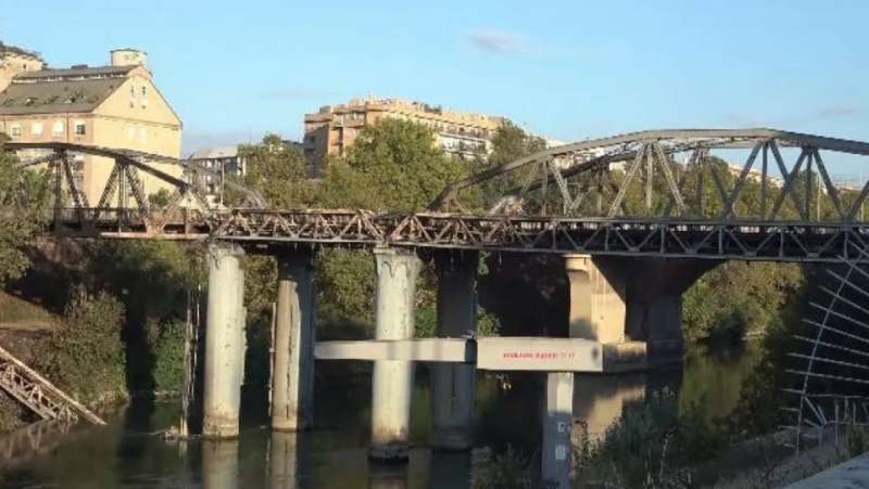 il ponte di ferro dopo l'incendio 1