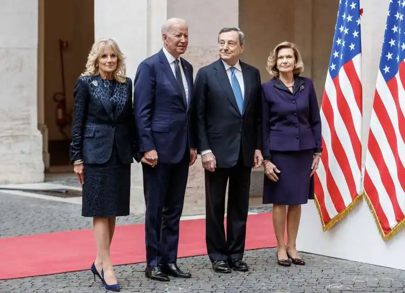 jill e joe biden con mario draghi e serena cappello a palazzo chigi 