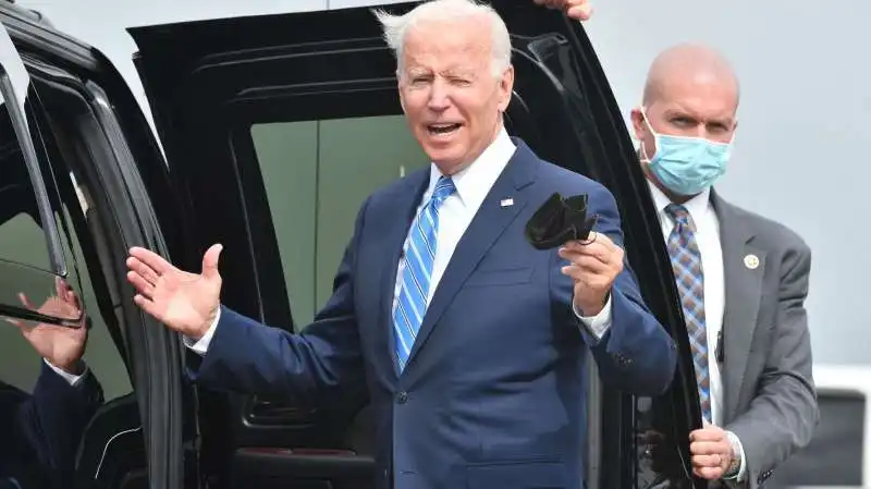 JOE BIDEN 