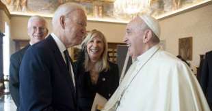 joe biden papa francesco