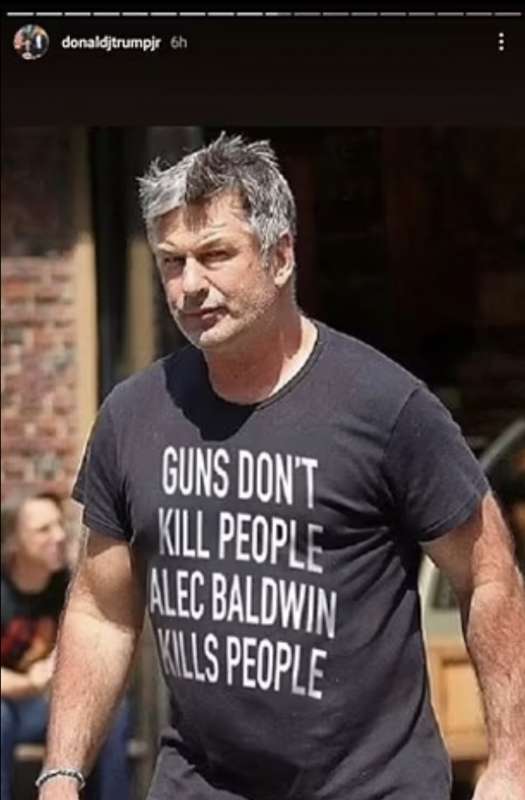 la t shirt contro alec baldwin di donald trump jr