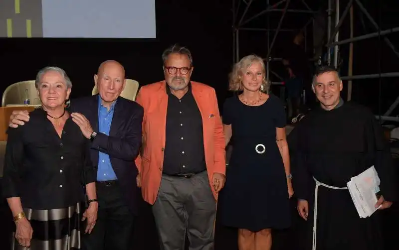 leila wanick sebastiao salgado  oliviero toscani  giovanna melandri  padre enzo fortunato  foto di bacco