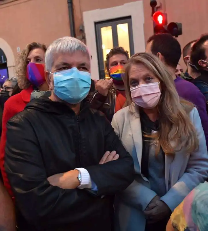 loredana de petris  nicki vendola  monica cirinna  foto di bacco