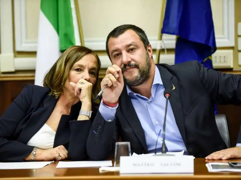 luciana lamorgese e matteo salvini