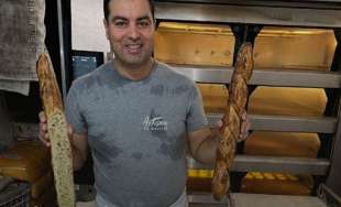 makram akrout ha vinto il premio di miglior baguette di parigi 9