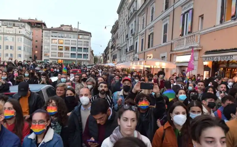 manifestazione di protesta contro la bocciatura del ddl zan  foto di bacco (10)