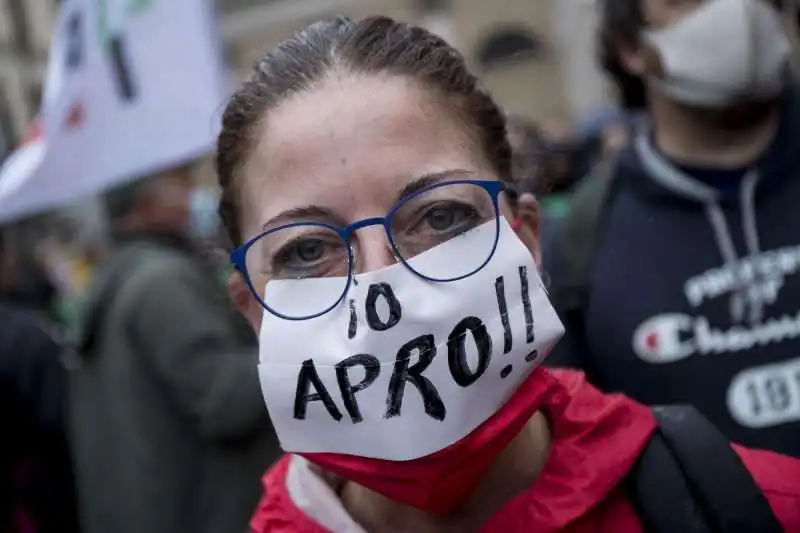 manifestazione ioapro 3