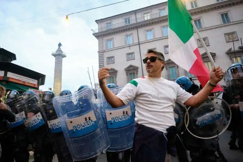 manifestazione no green pass a roma 31