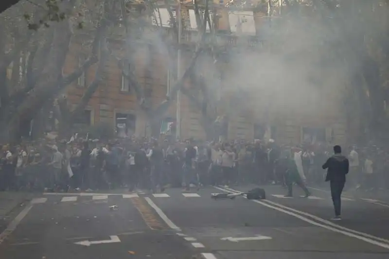 manifestazione no green pass a roma 63