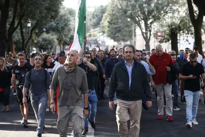 manifestazione no green pass a roma 73